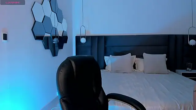 Snapshot of ViolettHansson chatting on October 15, 2025, 6:49 pm ViolettHansson online show from October 15, 2025, 6:49 pm