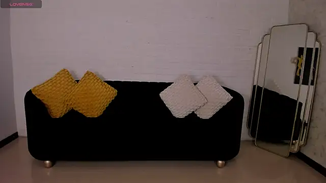 Snapshot of ViolettHansson chatting on December 3, 2025, 7:24 pm ViolettHansson online show from December 3, 2025, 7:24 pm