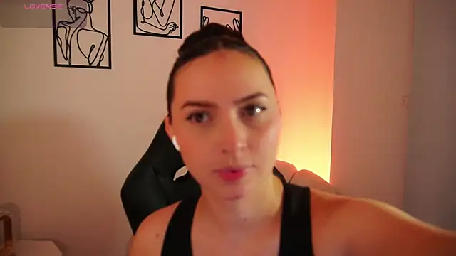 Snapshot of AliceHarper_ chatting on June 25, 2026, 1:47 am AliceHarper online show from June 25, 2026, 1:47 am