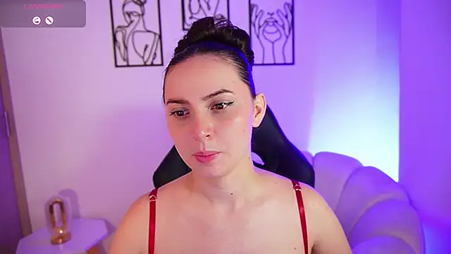 Snapshot of AliceHarper_ chatting on June 25, 2026, 5:12 am AliceHarper online show from June 25, 2026, 5:12 am