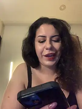 holyeroticss online show from February 5, 2026, 1:45 am