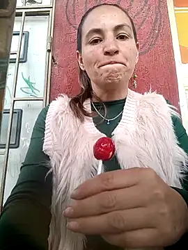 Divalive 28 online show from October 26, 2025, 5:46 pm