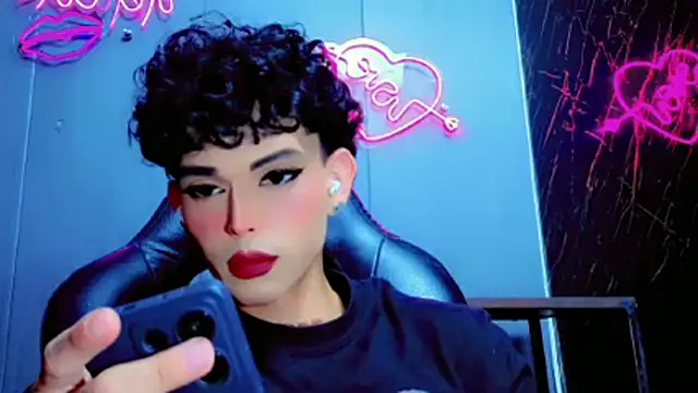 Snapshot of Marian_LV chatting on November 21, 2025, 2:27 pm Marian LV online show from November 21, 2025, 2:27 pm