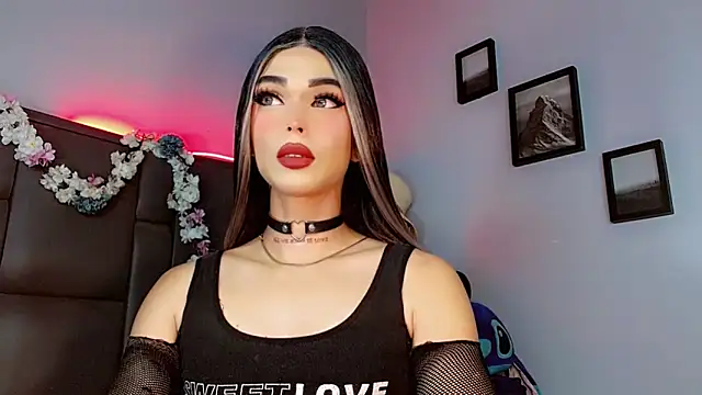 Snapshot of Marian_LV chatting on September 23, 2025, 8:10 am Marian LV online show from September 23, 2025, 8:10 am