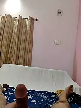 roadtucker123 online show from February 3, 2025, 10:32 pm