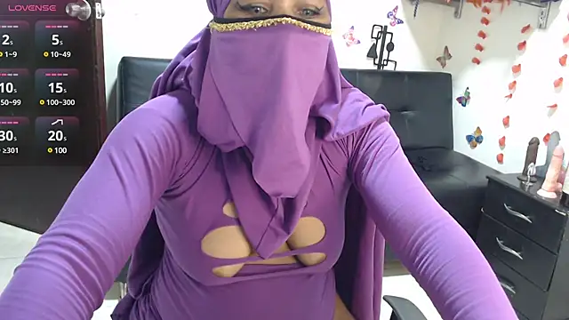 Snapshot of Aaliyah_brown chatting on February 13, 2025, 8:06 am Aaliyah brown online show from February 13, 2025, 8:06 am