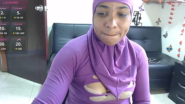 Snapshot of Aaliyah_brown chatting on February 14, 2025, 2:12 pm Aaliyah brown online show from February 14, 2025, 2:12 pm