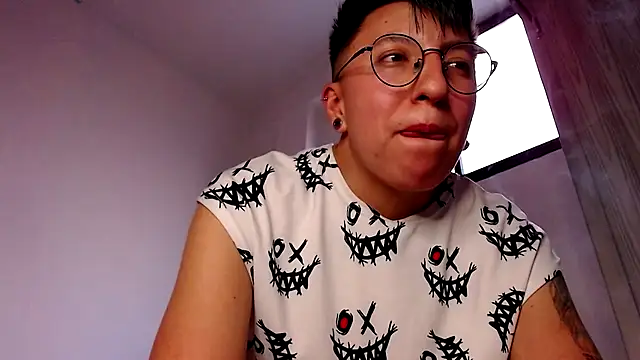 Snapshot of Sexyboy_666 chatting on October 28, 2025, 2:16 pm Sexyboy 666 online show from October 28, 2025, 2:16 pm