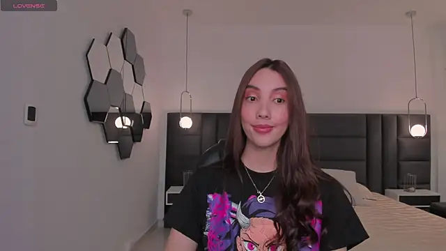 Snapshot of AnaisNin chatting on November 13, 2025, 3:43 am AnaisNin online show from November 13, 2025, 3:43 am