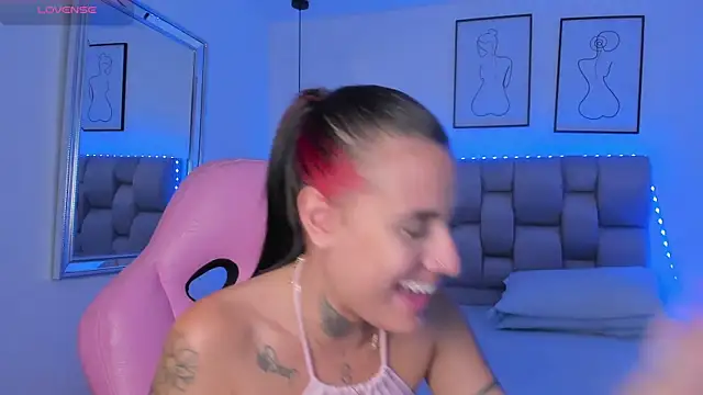 Susan-Sweet-7 online show from December 3, 2025, 8:08 pm