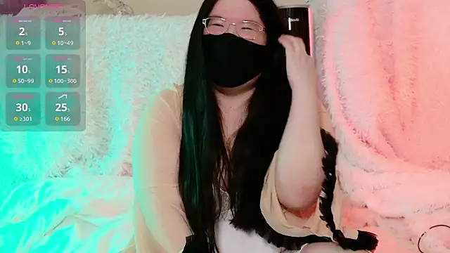 Snapshot of Kara-Nuna chatting on October 21, 2025, 1:38 am Kara-Nuna online show from October 21, 2025, 1:38 am