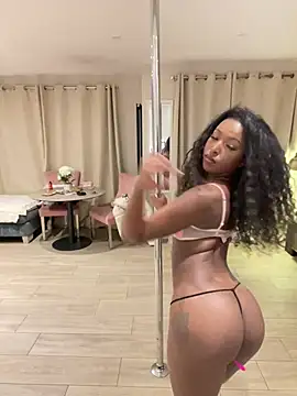 princesslola666 online show from February 4, 2025, 10:55 pm