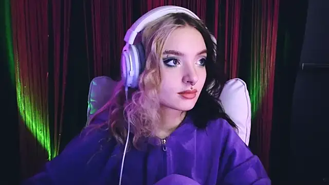 Avi Nile online show from March 7, 2025, 2:36 am