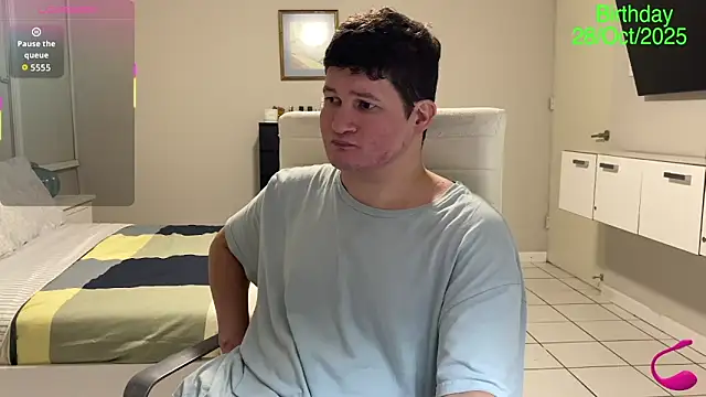 Snapshot of Lorenzo_hernandez chatting on October 20, 2025, 2:50 pm Lorenzo hernandez online show from October 20, 2025, 2:50 pm