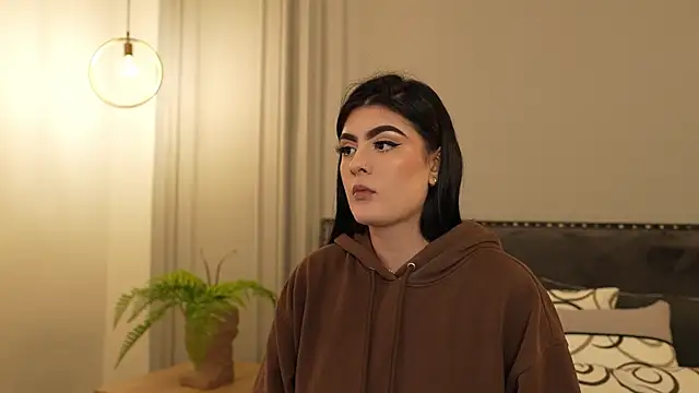 Snapshot of IrisBaker chatting on November 14, 2025, 9:07 pm IrisBaker online show from November 14, 2025, 9:07 pm