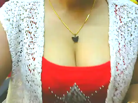 Snapshot of ishmita99 chatting on January 19, 2025, 5:28 pm ishmita99 online show from January 19, 2025, 5:28 pm