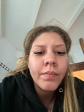 andreinitahg online show from October 11, 2025, 5:14 pm