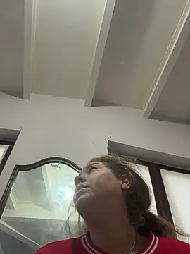 andreinitahg online show from March 18, 2025, 7:01 am