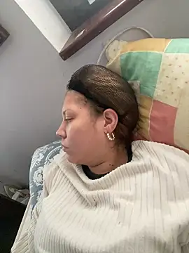 andreinitahg online show from January 5, 2025, 9:37 am