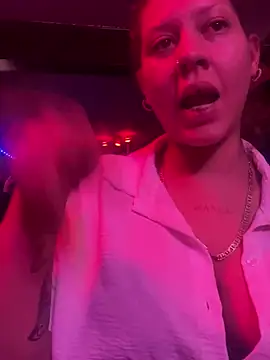 andreinitahg online show from December 11, 2024, 7:36 pm