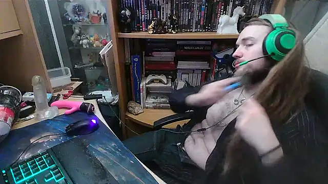 nicolasdumand21 online show from February 20, 2025, 8:47 pm