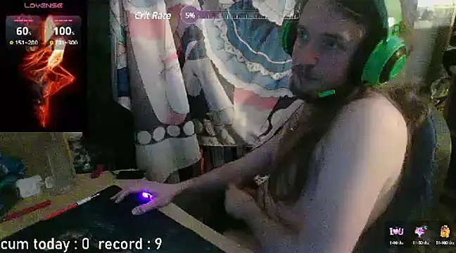 nicolasdumand21 online show from December 2, 2024, 4:15 pm