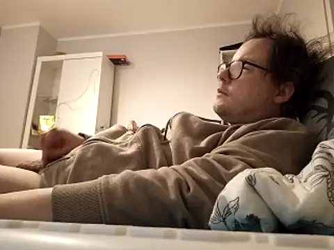 Snapshot of larsgessner30 chatting on November 28, 2025, 7:58 pm larsgessner30 online show from November 28, 2025, 7:58 pm