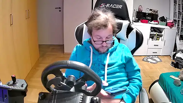 Snapshot of larsgessner30 chatting on October 26, 2025, 9:26 pm larsgessner30 online show from October 26, 2025, 9:26 pm