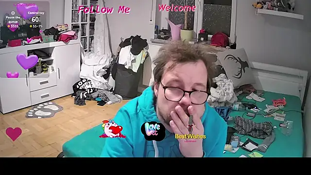 Snapshot of larsgessner30 chatting on October 24, 2025, 9:25 pm larsgessner30 online show from October 24, 2025, 9:25 pm