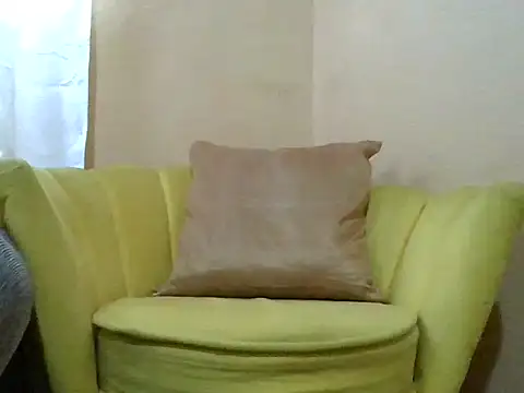 Snapshot of Pineda-301193 chatting on October 18, 2025, 11:23 am Pineda-301193 online show from October 18, 2025, 11:23 am