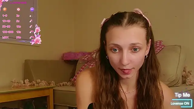 Snapshot of Milky_flexy_cat chatting on June 7, 2026, 6:02 pm Milky flexy cat online show from June 7, 2026, 6:02 pm