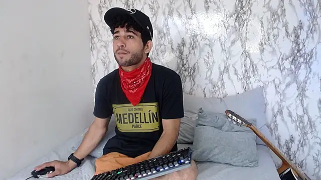 Moon and aaron online show from February 16, 2026, 5:00 pm