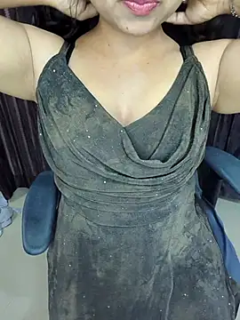 Snapshot of Tanvi-patil chatting on November 13, 2025, 6:01 pm Tanvi-patil online show from November 13, 2025, 6:01 pm