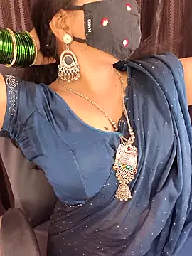 Snapshot of Tanvi-patil chatting on December 17, 2025, 6:07 am Tanvi-patil online show from December 17, 2025, 6:07 am