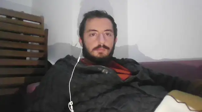 laynufff online show from January 12, 2025, 6:05 pm