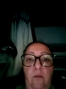 cuplubijoanna online show from November 10, 2025, 4:12 pm