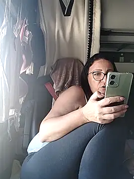 cuplubijoanna online show from November 4, 2025, 10:41 am