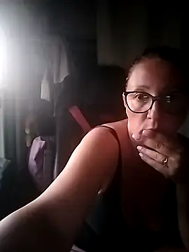 Snapshot of cuplubijoanna chatting on June 24, 2026, 8:17 pm cuplubijoanna online show from June 24, 2026, 8:17 pm