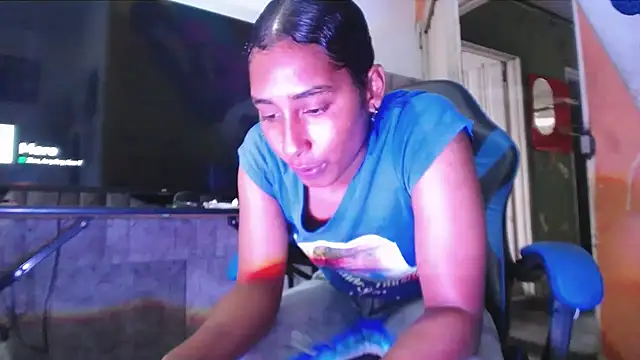 Snapshot of yohatinelly07 chatting on September 24, 2025, 9:54 pm yohatinelly07 online show from September 24, 2025, 9:54 pm