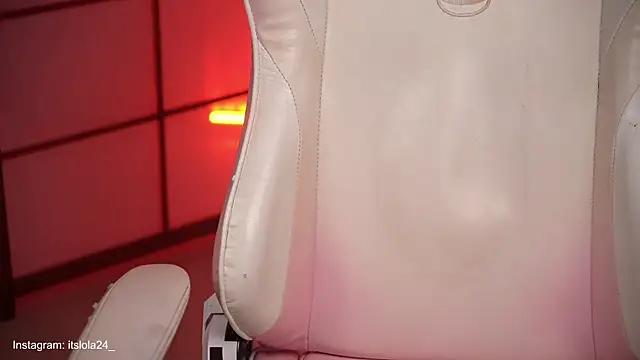 Snapshot of its_lola24 chatting on December 20, 2025, 11:18 pm its lola24 online show from December 20, 2025, 11:18 pm