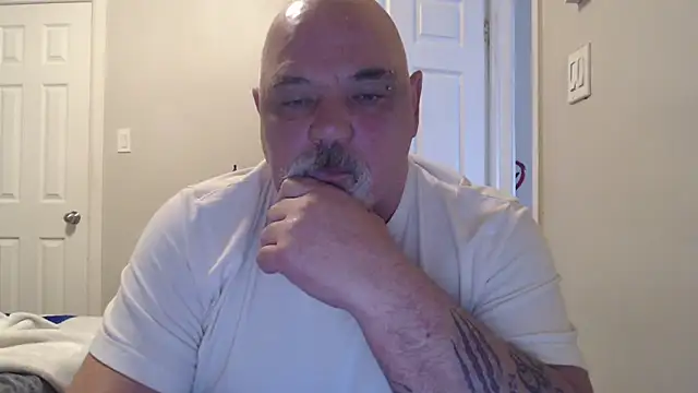 Snapshot of Newfiesausage1972 chatting on March 20, 2025, 1:26 pm Newfiesausage1972 online show from March 20, 2025, 1:26 pm