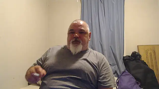 Snapshot of Newfiesausage1972 chatting on October 3, 2025, 8:05 am Newfiesausage1972 online show from October 3, 2025, 8:05 am