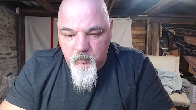 Snapshot of Newfiesausage1972 chatting on March 1, 2026, 10:10 pm Newfiesausage1972 online show from March 1, 2026, 10:10 pm