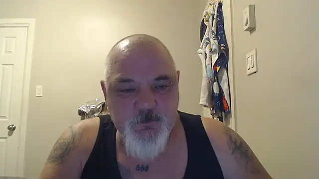 Snapshot of Newfiesausage1972 chatting on February 18, 2025, 1:55 pm Newfiesausage1972 online show from February 18, 2025, 1:55 pm