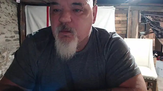 Snapshot of Newfiesausage1972 chatting on February 18, 2026, 9:28 am Newfiesausage1972 online show from February 18, 2026, 9:28 am