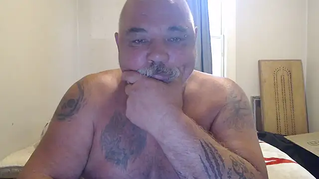 Snapshot of Newfiesausage1972 chatting on September 21, 2025, 1:38 pm Newfiesausage1972 online show from September 21, 2025, 1:38 pm