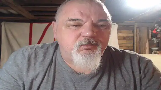 Snapshot of Newfiesausage1972 chatting on February 8, 2026, 9:18 am Newfiesausage1972 online show from February 8, 2026, 9:18 am