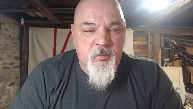 Snapshot of Newfiesausage1972 chatting on March 2, 2026, 7:09 am Newfiesausage1972 online show from March 2, 2026, 7:09 am