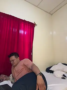 LATIN010 online show from December 16, 2025, 5:39 pm