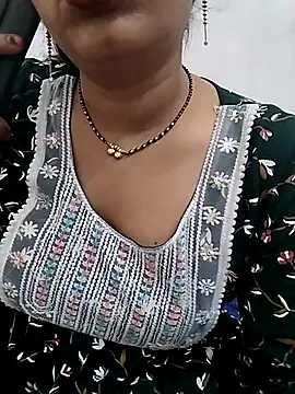 Snapshot of Simaran_bhabhi chatting on July 28, 2026, 3:54 pm Simaran bhabhi online show from July 28, 2026, 3:54 pm